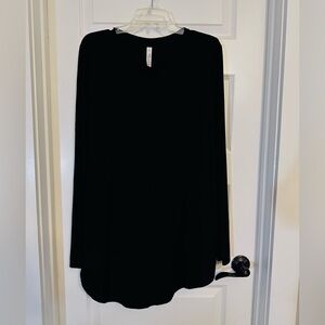 Latched Mama Black Long-Sleeve V-Neck Nursing Top